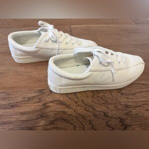 Tretorn Nylite White Canvas Sneakers 9 Tuckernuck